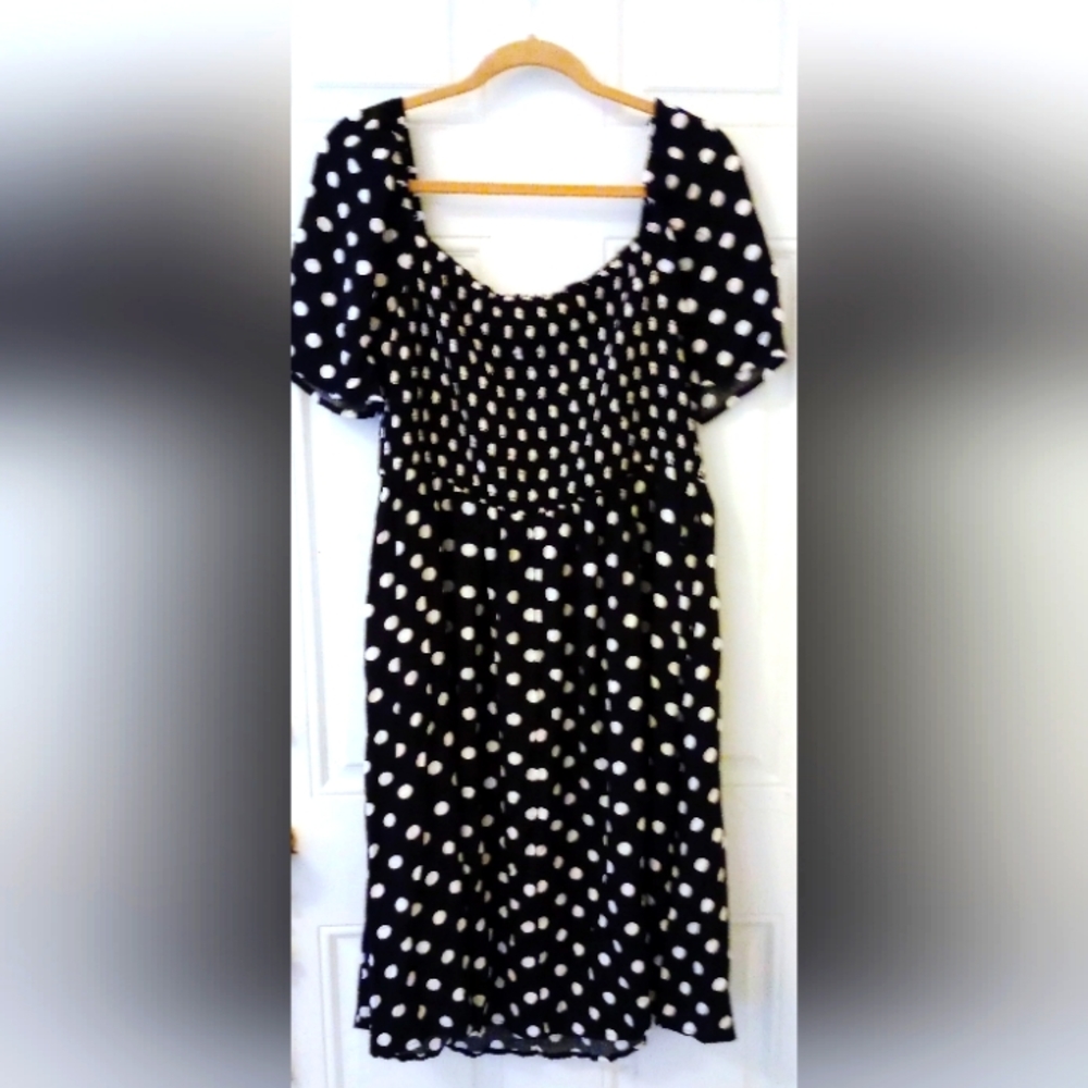 Women's 2X Black & White Polka dot Dress Midi Length